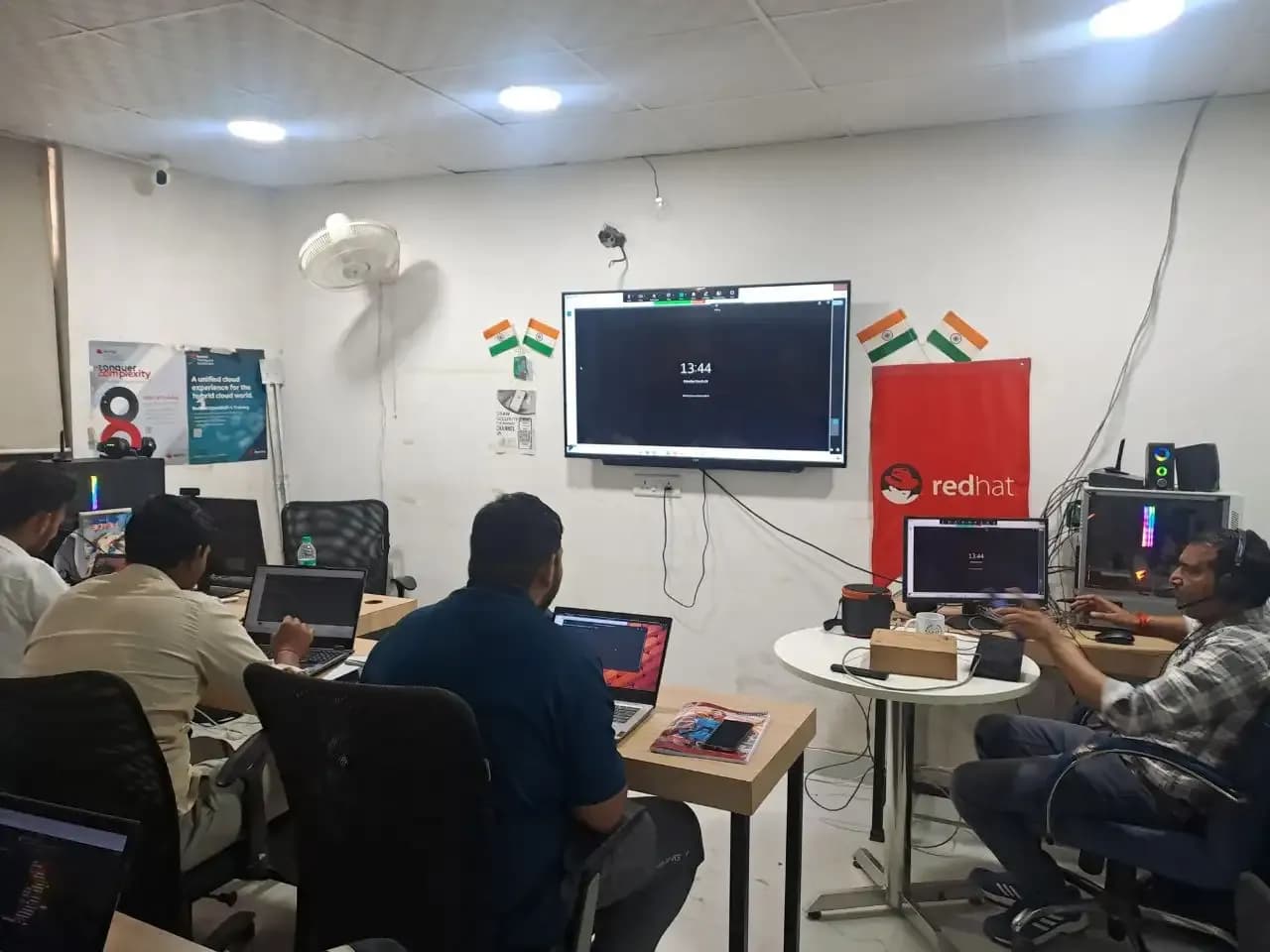 Students learning Ethical Hacking and Cyber Security in Delhi Summer Training